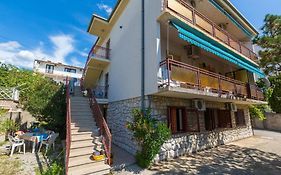 Apartments Ana - Private Parking